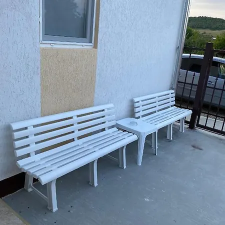 Guest house Pensiunea La Doinel